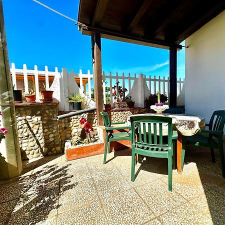Casa Del Sole Appartement Campofelice Di Roccella Buitenkant foto
