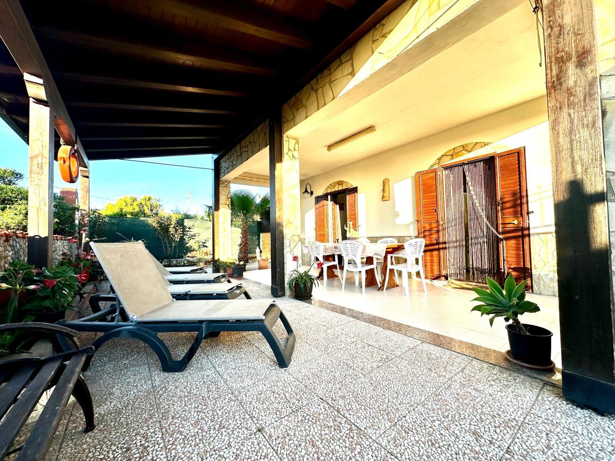 Casa Del Sole Appartement Campofelice Di Roccella Buitenkant foto