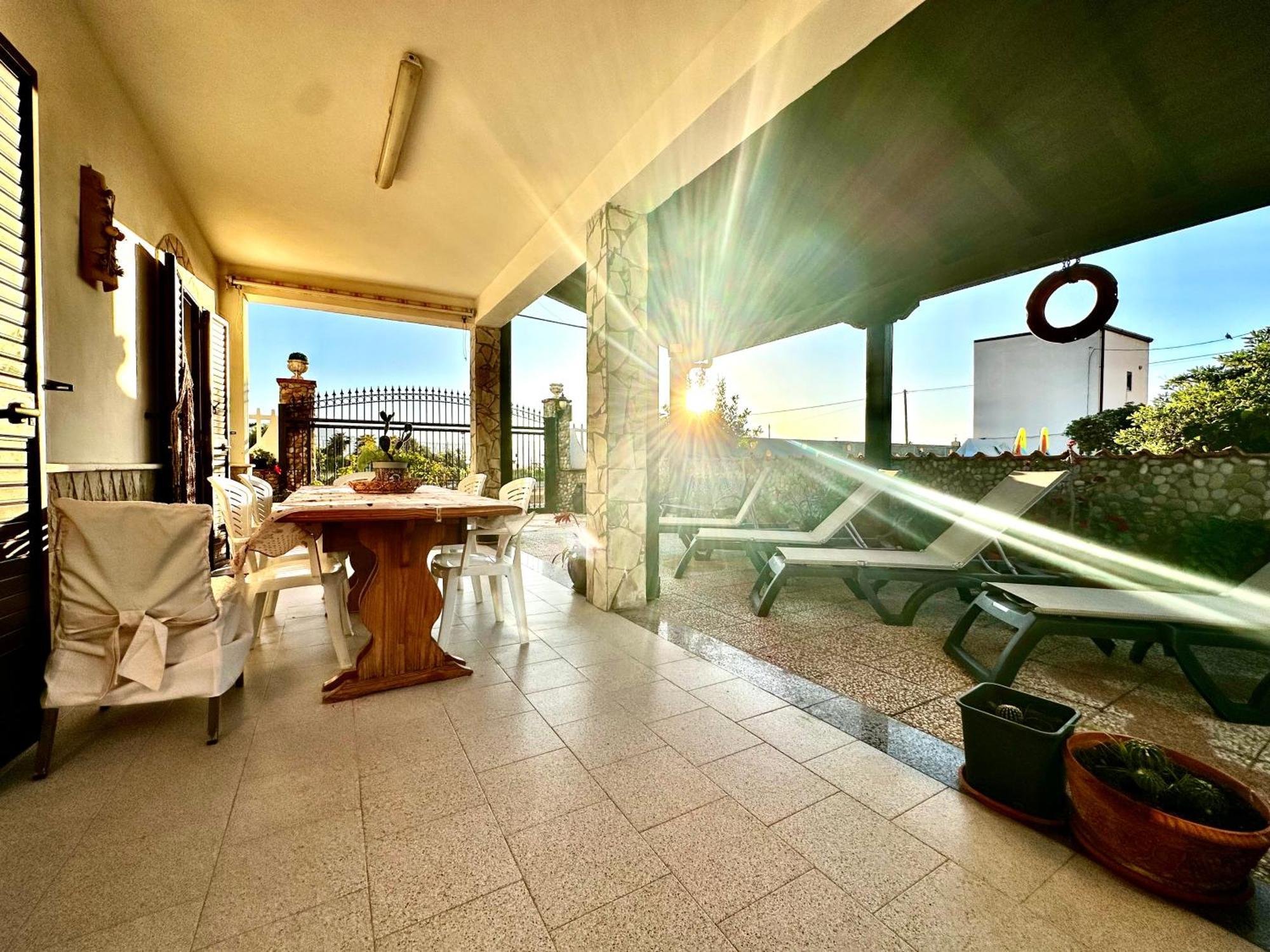 Casa Del Sole Appartement Campofelice Di Roccella Buitenkant foto