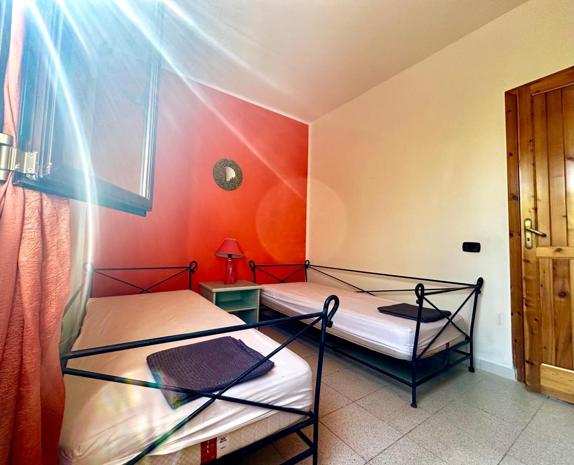 Casa Del Sole Appartement Campofelice Di Roccella Buitenkant foto