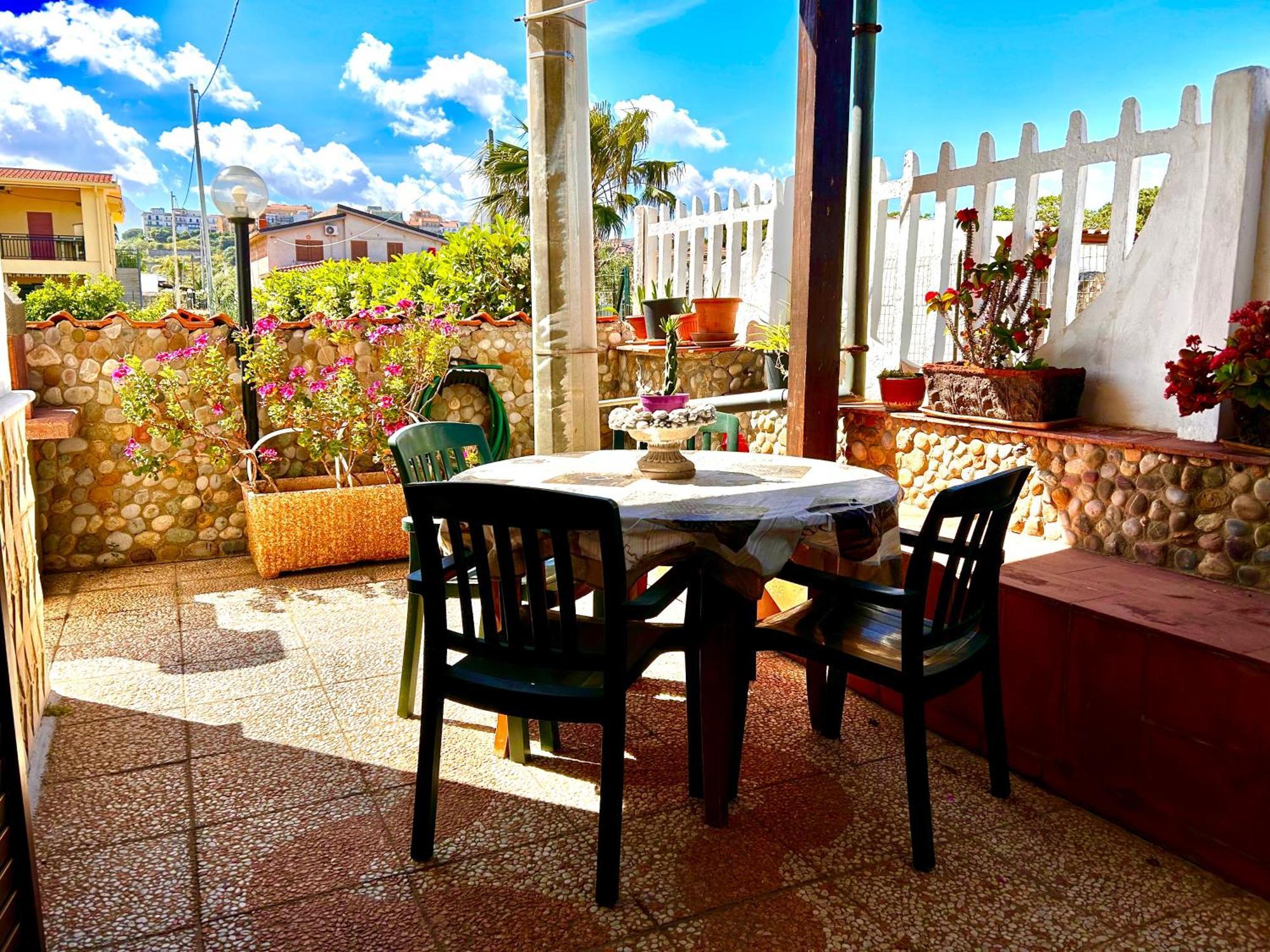 Casa Del Sole Appartement Campofelice Di Roccella Buitenkant foto