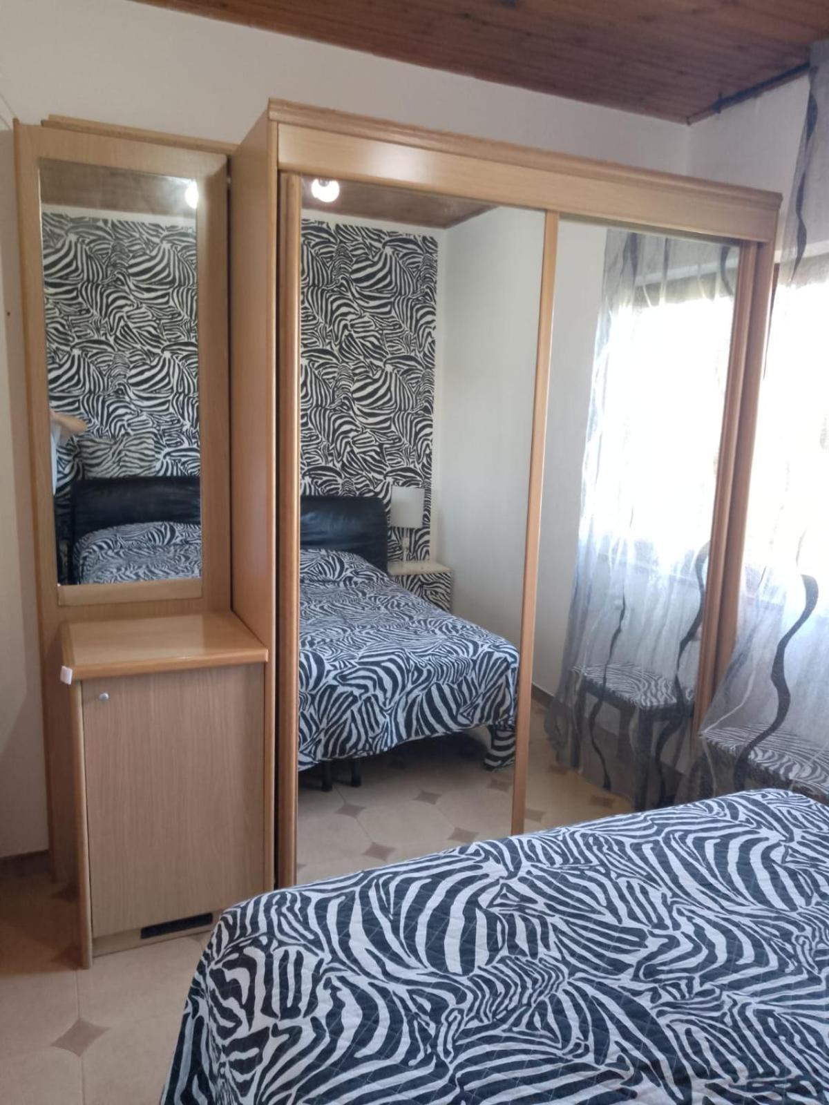 Casa Del Sole Appartement Campofelice Di Roccella Buitenkant foto
